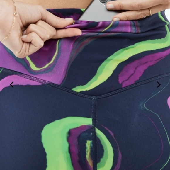 Fabletics Spectrum 2 Piece Outfit - Picture 2 of 8